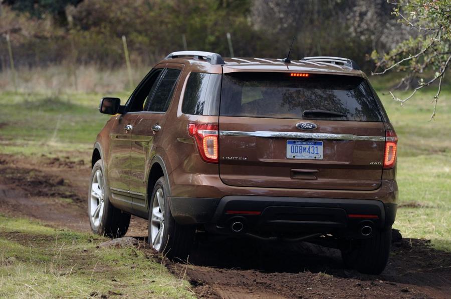  Ford Explorer 2011 года  (фото 54 из 174)